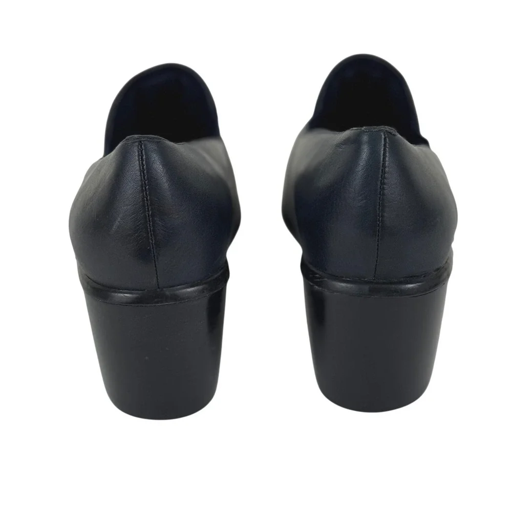 90s/Y2K Minimalist Heels Navy Blue Classic Square Toe Block Heel Loafer Size 7.5